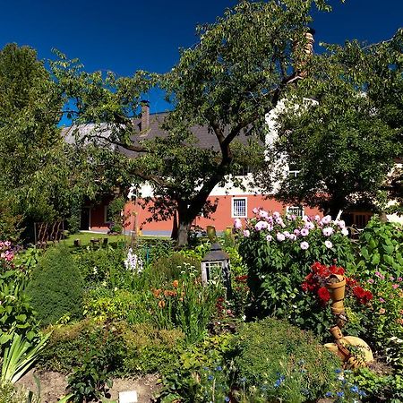 Gasthof Braeuer - Familie Eibensteiner Weißkirchen in Steiermark 외부 사진