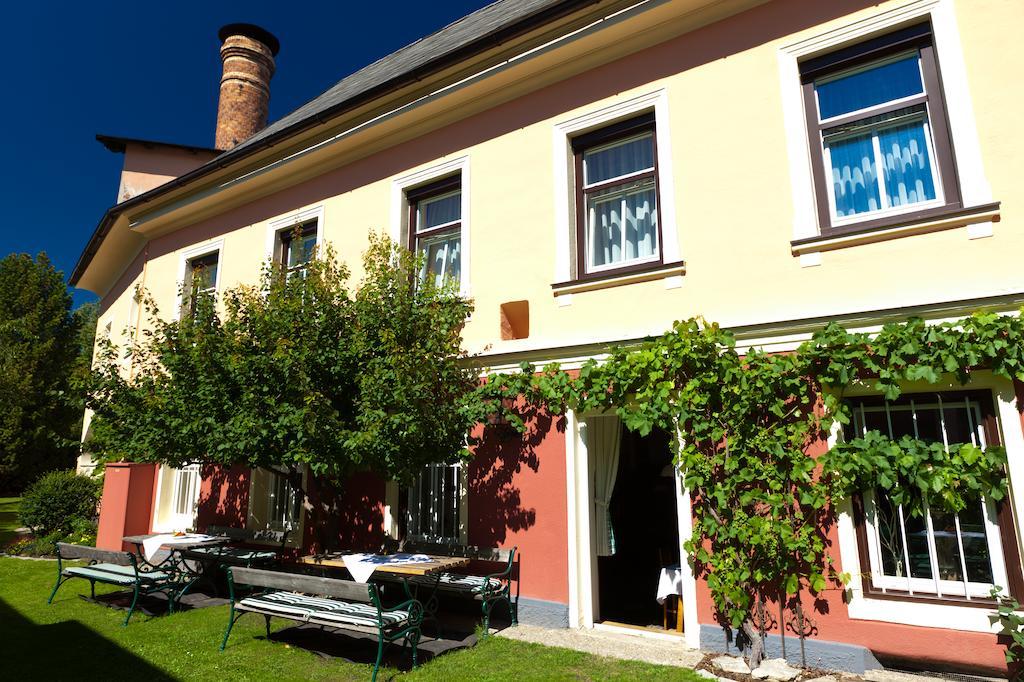 Gasthof Braeuer - Familie Eibensteiner Weißkirchen in Steiermark 외부 사진