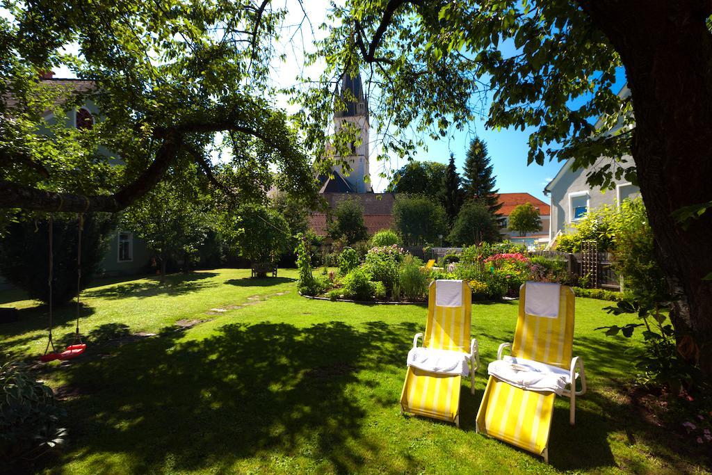 Gasthof Braeuer - Familie Eibensteiner Weißkirchen in Steiermark 외부 사진
