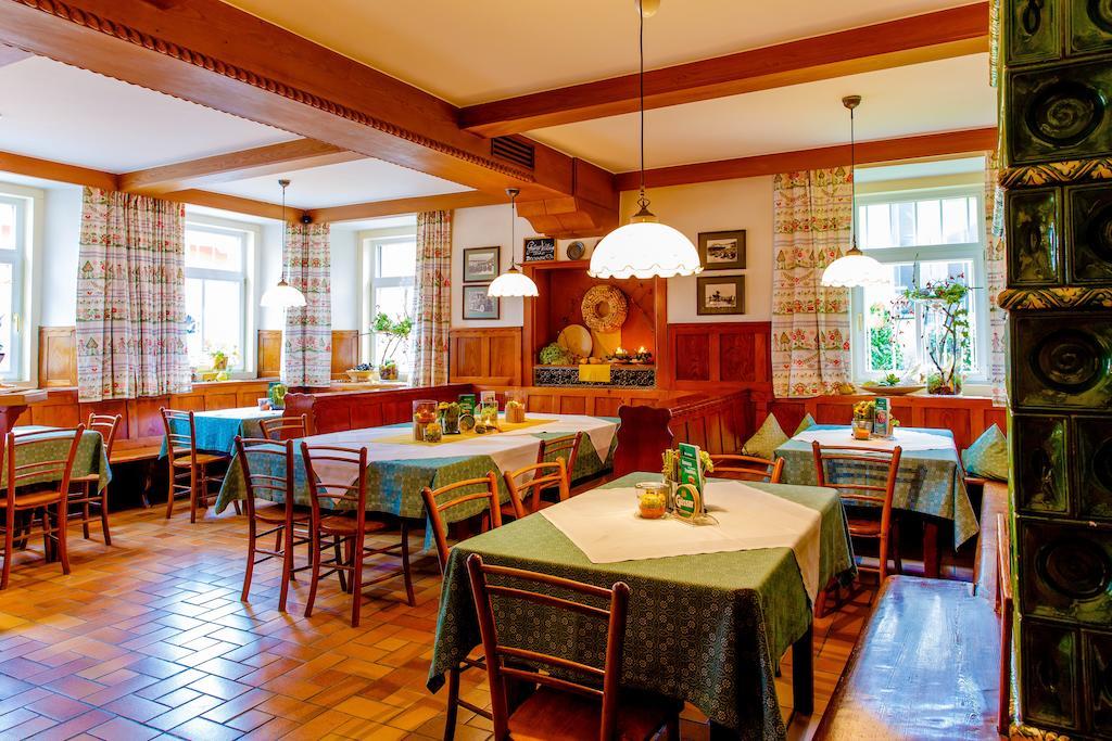 Gasthof Braeuer - Familie Eibensteiner Weißkirchen in Steiermark 외부 사진